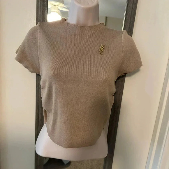 Tops - Trendy knitted crop top